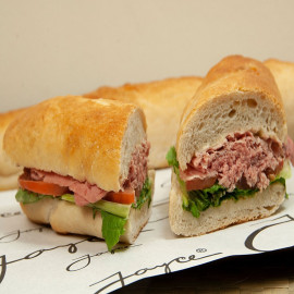 Sandwich Roast Beef Clasico...